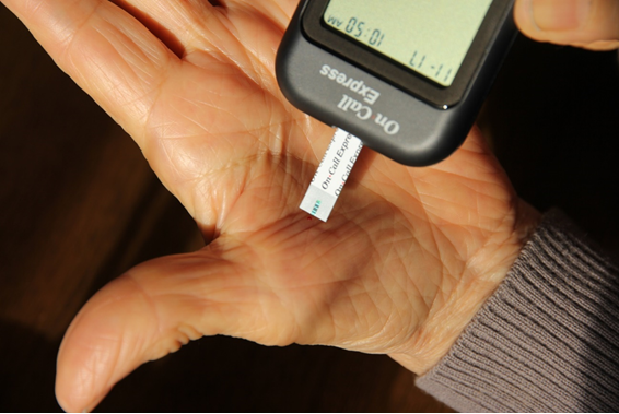 エイコン血糖値測定器